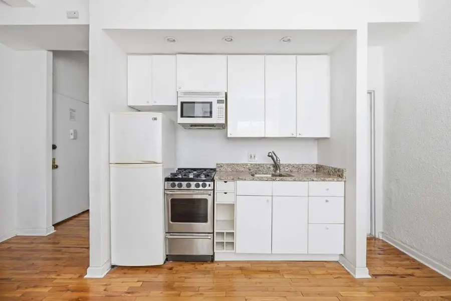 4 Lexington Avenue #2N, Manhattan, NY 10010 - #2