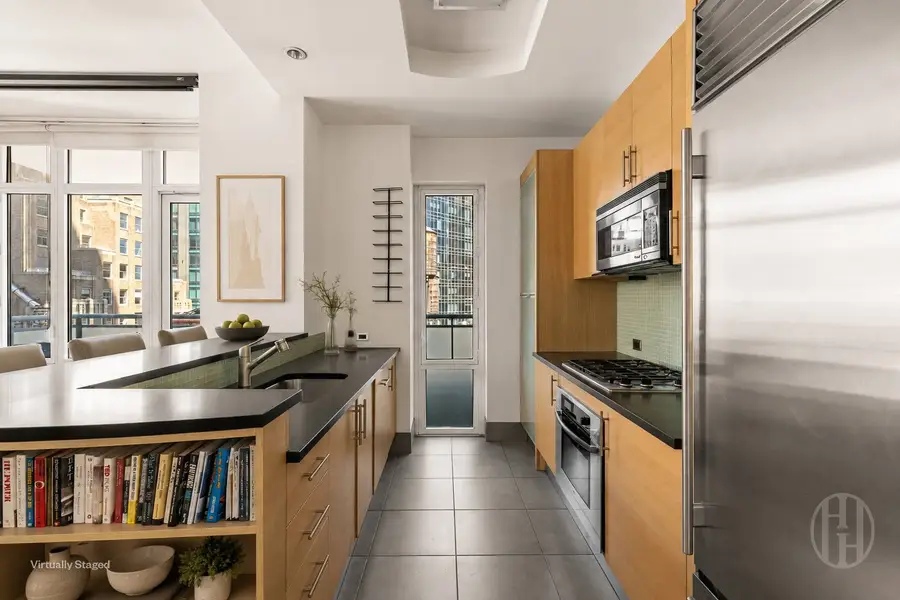 325 5th Avenue #20D, New York, NY 10016-5038 - #3