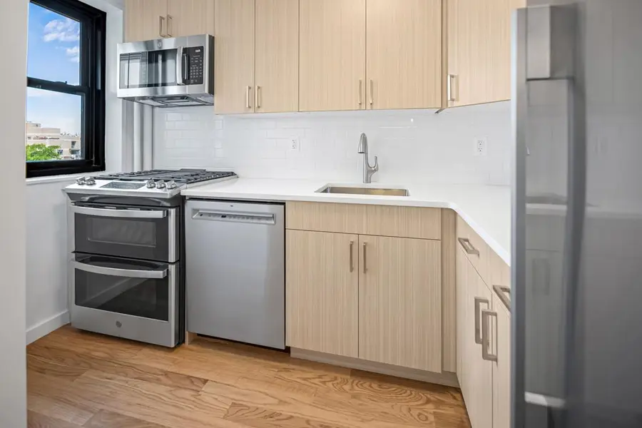 201 Clinton Avenue #7-A, Brooklyn, NY 11205 - #2