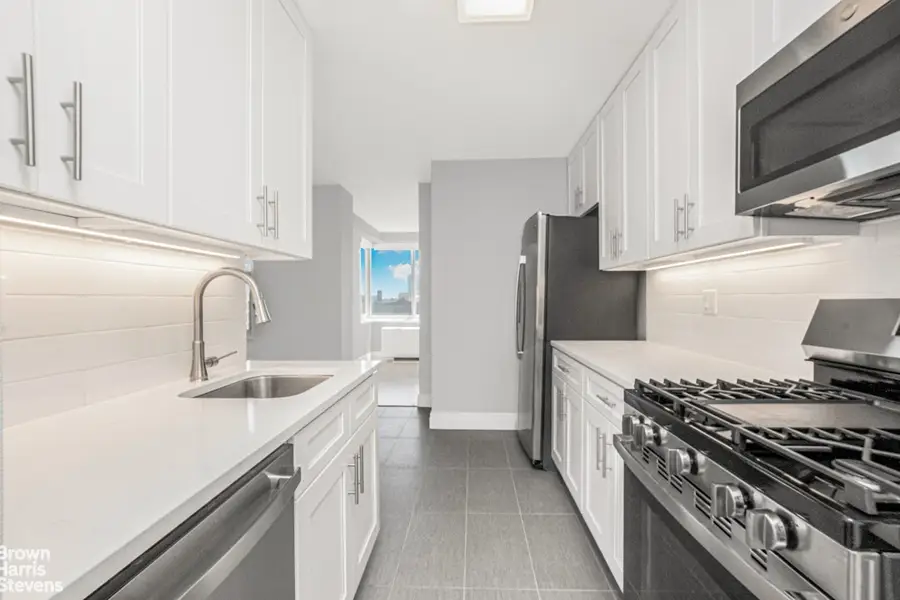 3333 Henry Hudson Parkway #8B, Bronx, NY 10463 - #3
