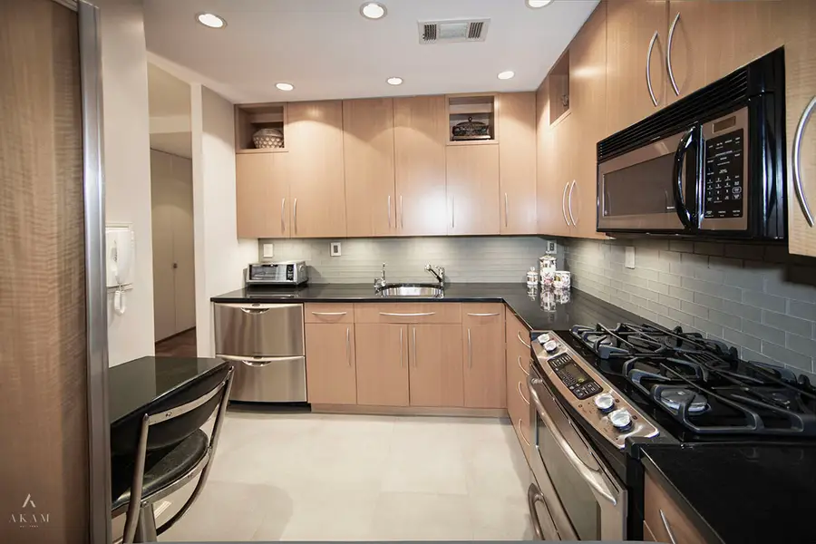 300 E 74th Street #2E, Manhattan, NY 10021 - #2