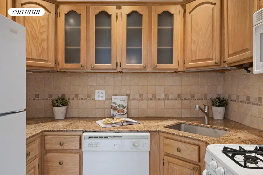 300 E 95th Street #10A, Manhattan, NY 10128 - #3