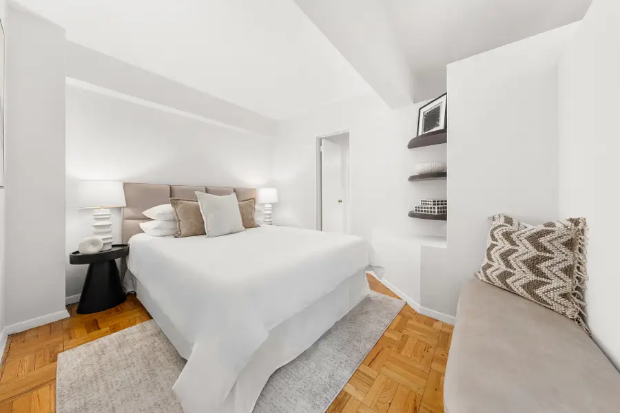 301 E 48th Street #2M, Manhattan, NY 10017 - #3