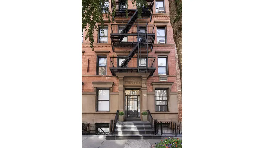 516 E 82nd Street #1R, Manhattan, NY 10028 - #2