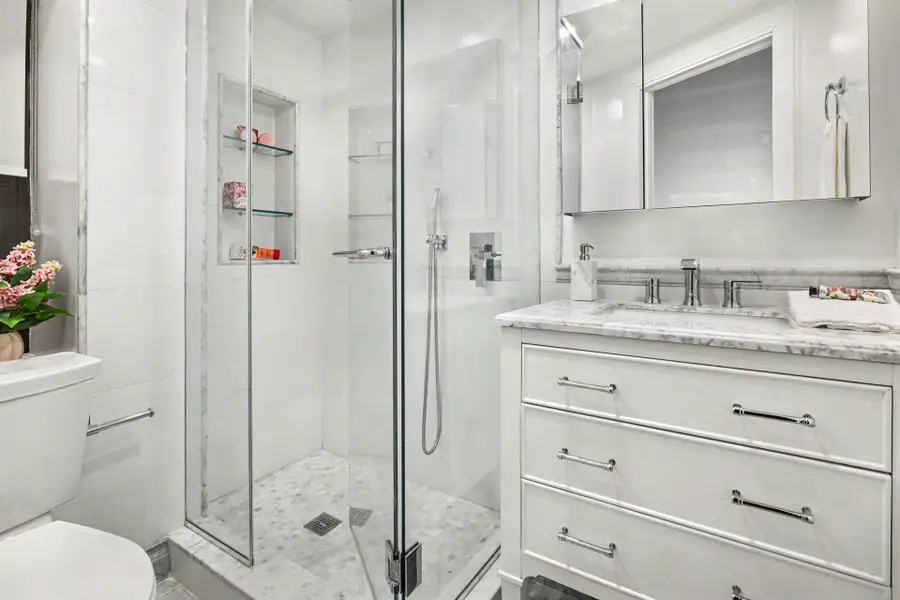 516 E 82nd Street #1R, Manhattan, NY 10028 - #3