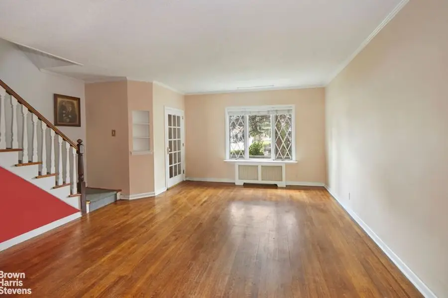 61-57 77th Place, Queens, NY 11379 - #3