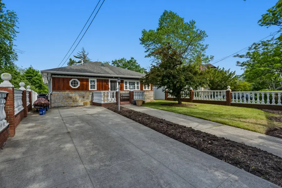 1142 Bay 25th Street, Queens, NY 11691 - #2
