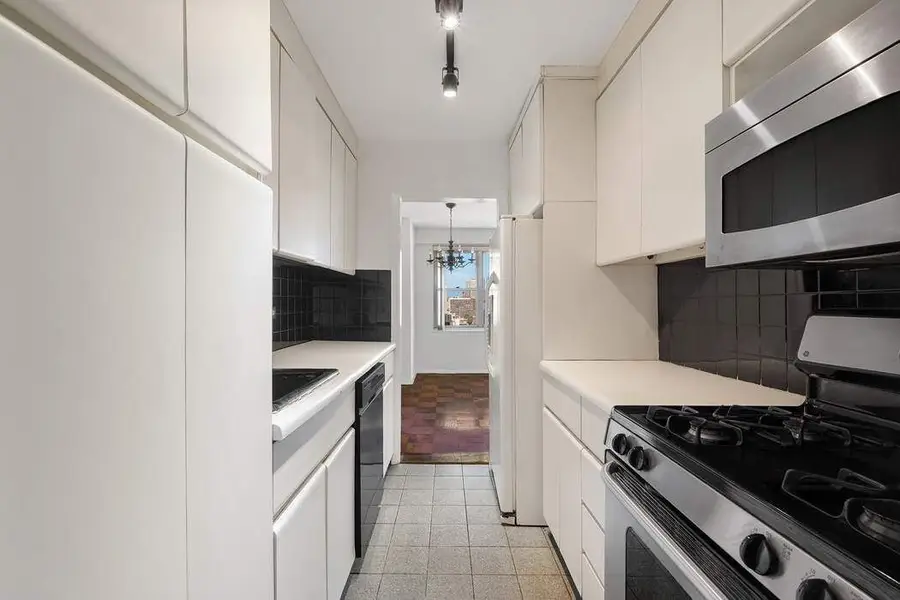 420 E 72nd Street #15L, New York, NY 10021 - #2