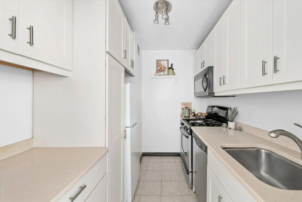 205 W End Avenue #16F, Manhattan, NY 10023