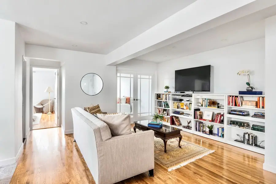 221 Mcdonald Avenue #5F, Brooklyn, NY 11218 - #3