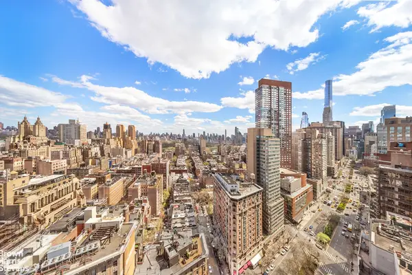 2025 Broadway #21F, Manhattan, NY 10023