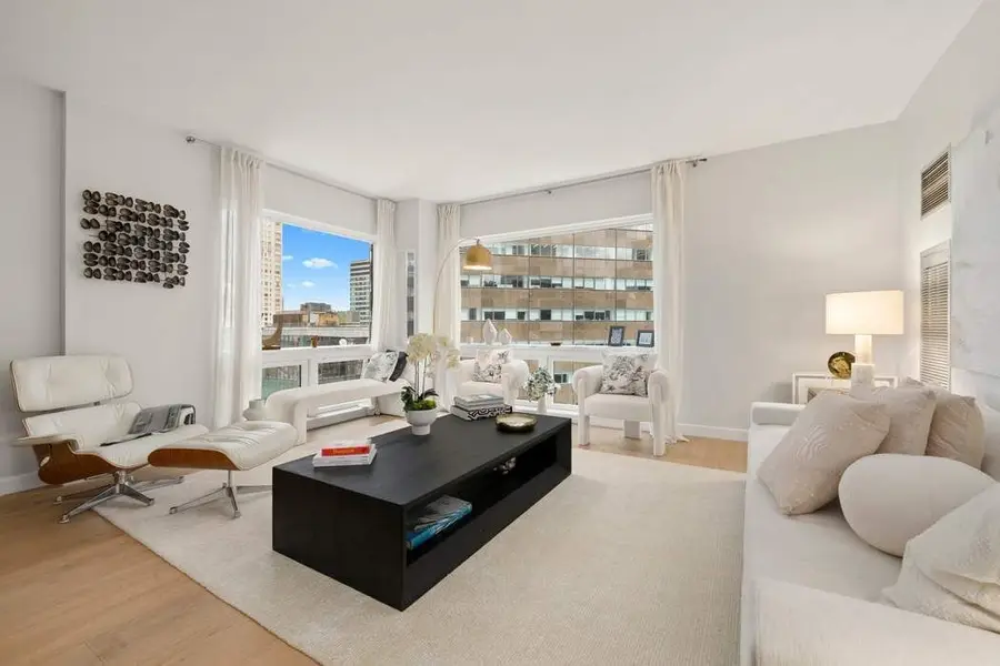 721 Fifth Avenue #33C, Manhattan, NY 10022 - #2