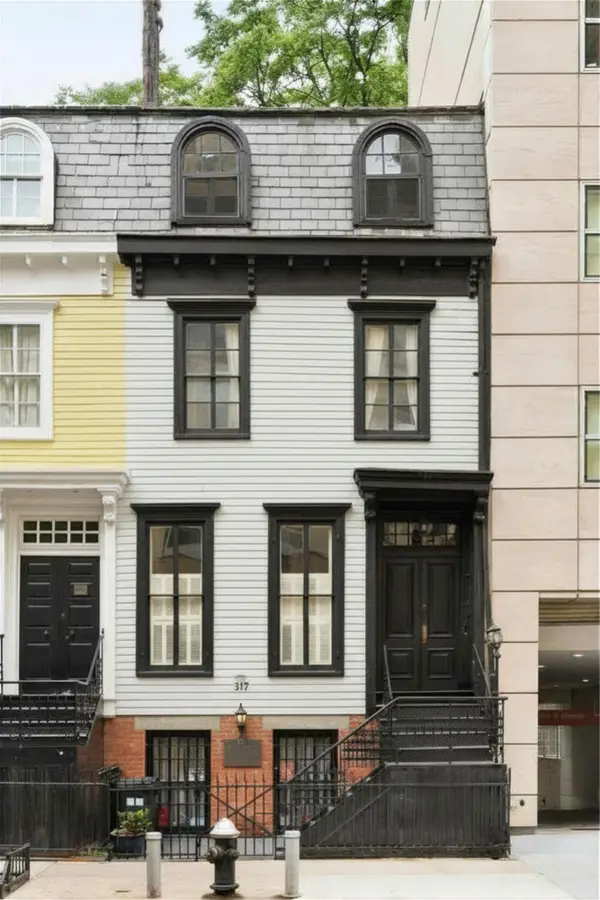 312 E 53rd Street, Manhattan, NY 10022