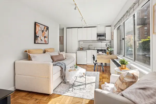 201 W 70th Street #2L, Manhattan, NY 10023