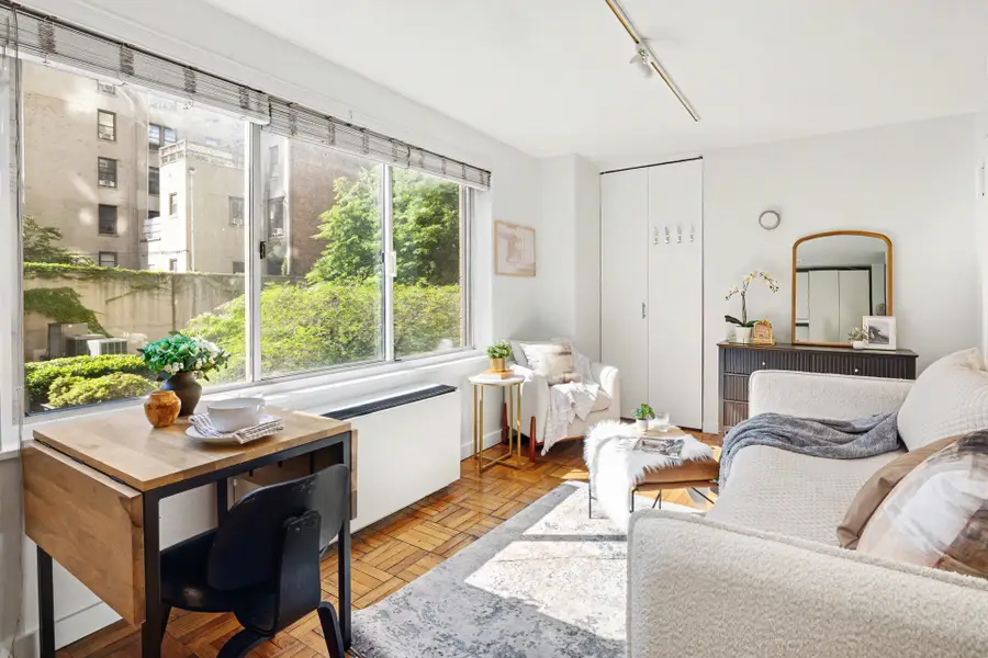 201 W 70th Street #2L, Manhattan, NY 10023 - #2