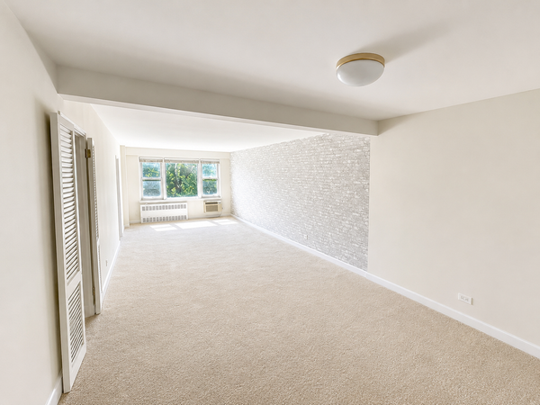 370 Ocean Parkway #3C, Brooklyn, NY 11218