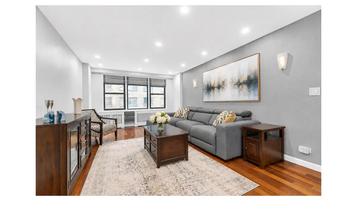 220 E 54th Street #3C, Manhattan, NY 10022 - #1