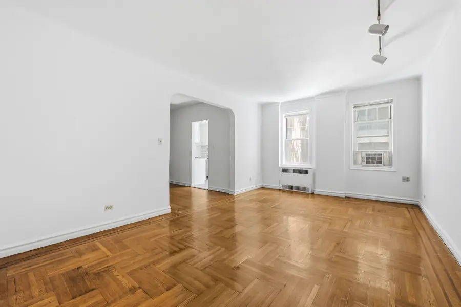 601 E 19th Street #4M, Brooklyn, NY 11226 - #2