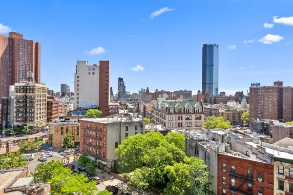 215 Park Row #12C, Manhattan, NY 10038