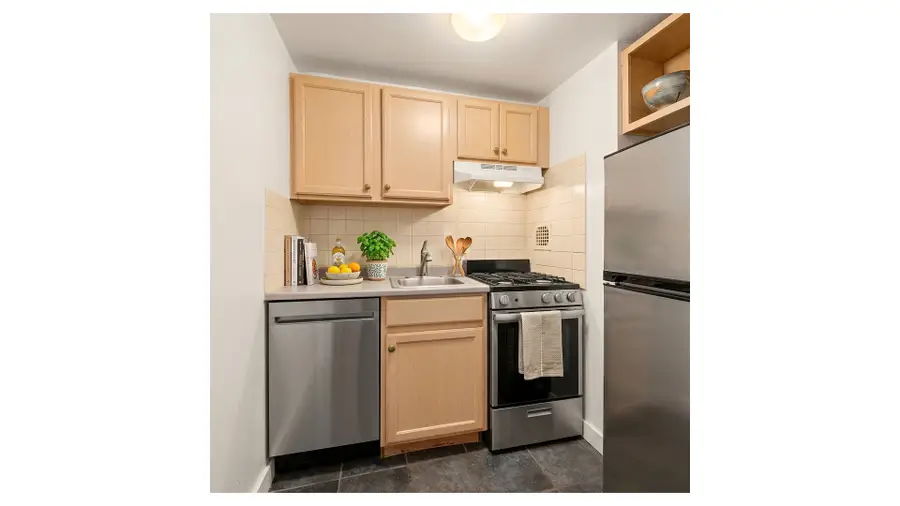 135 E 54th Street #5A, Manhattan, NY 10022 - #3