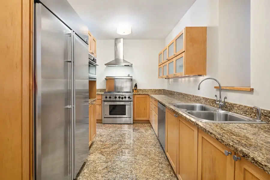 300 W 109th Street #3LMR, Manhattan, NY 10025 - #3