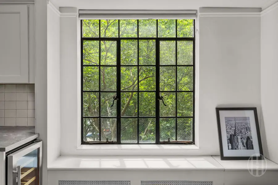 320 E 42nd Street #718, Manhattan, NY 10017 - #3