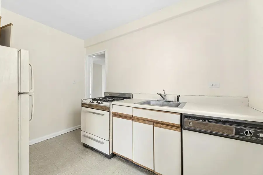 46-01 39th Avenue #503, Queens, NY 11104 - #3