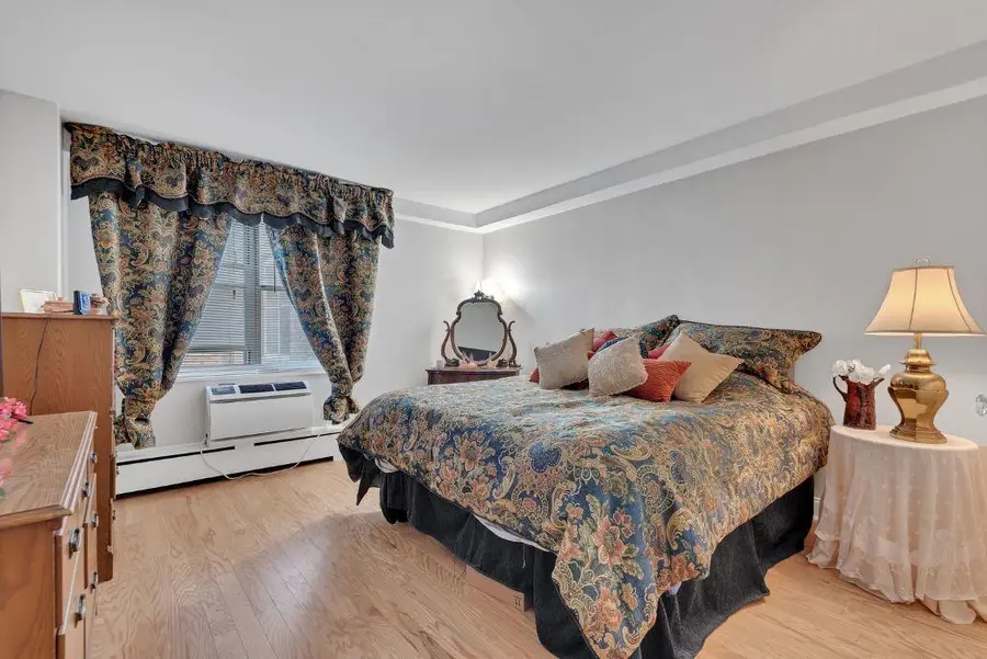 303 W 66th Street #9DE, Manhattan, NY 10023 - #2