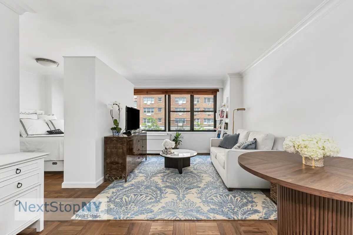 200 E 74th Street #3G, Manhattan, NY 10021 - #1