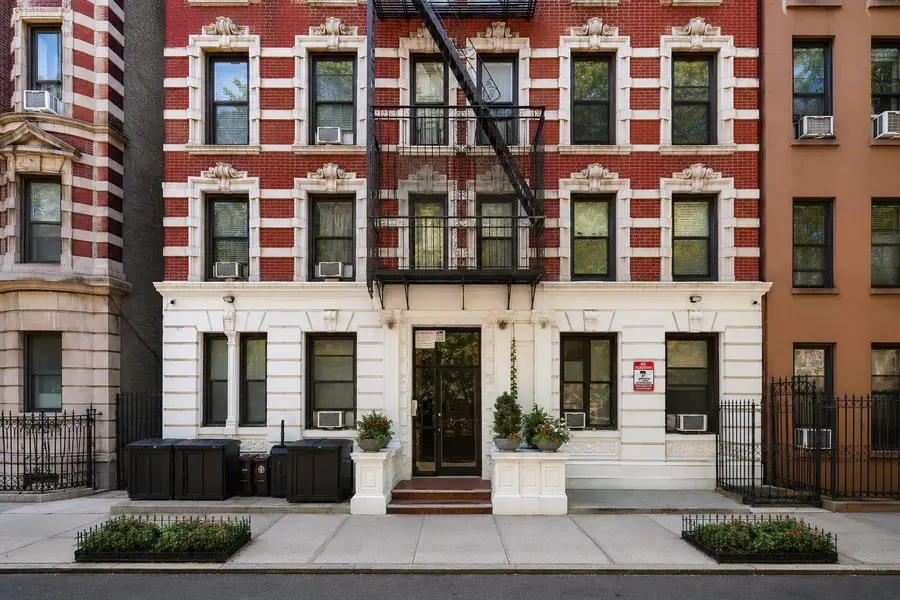 4-6 W 105th Street #6-A, Manhattan, NY 10025 - #2