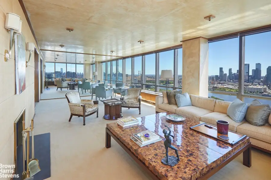 870 United Nations Plaza #33/34E, New York, NY 10017 - #3