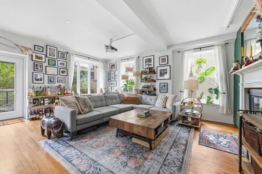 79 W Washington Place #2R, New York, NY 10011 - #3