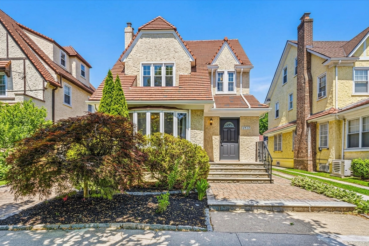 69-37 Fleet Street, Forest Hills, NY 11375 - #1