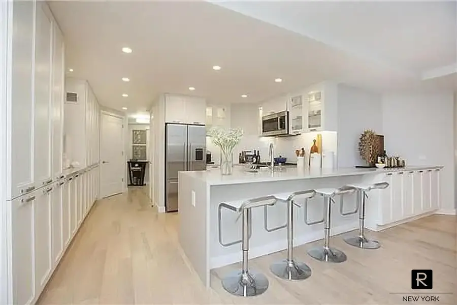330 E 38th Street #9-AQ, Manhattan, NY 10016 - #3