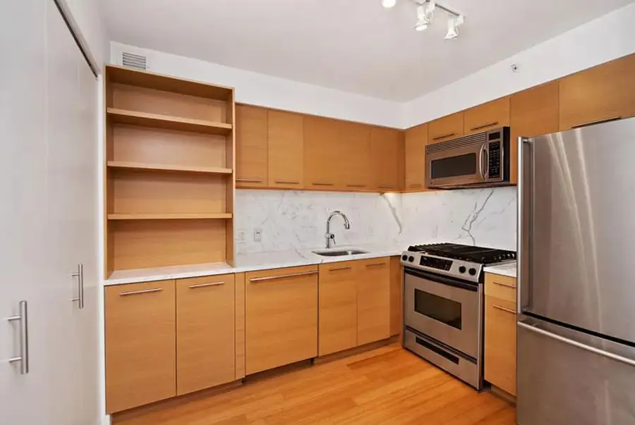 100 W 39th Street #42E, Manhattan, NY 10018 - #2