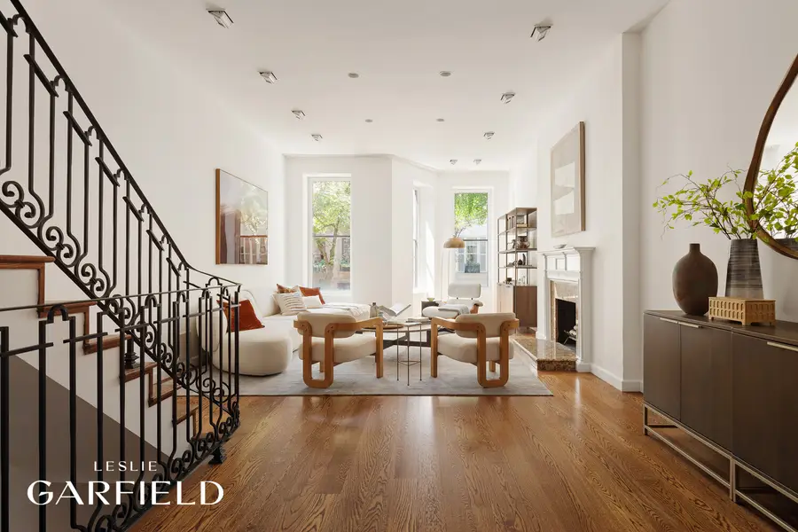 233 E 62nd Street, Manhattan, NY 10065 - #2