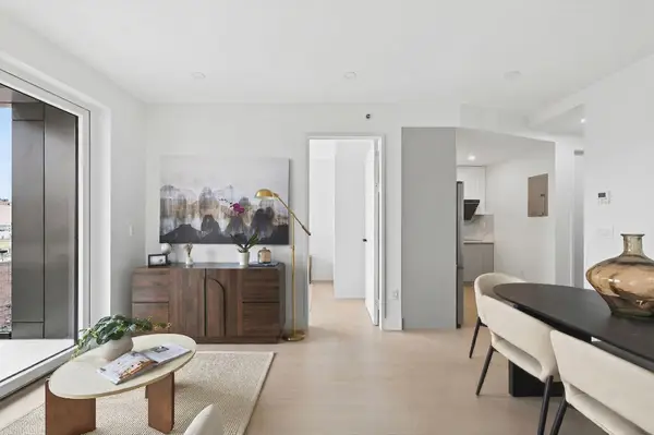 28-08 21st Street #7-D, Queens, NY 11102