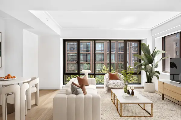 225 E 19th Street #402, Manhattan, NY 10003