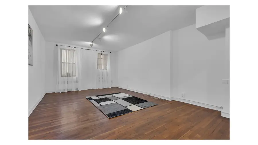30 E 22nd Street #4C, Manhattan, NY 10010 - #3