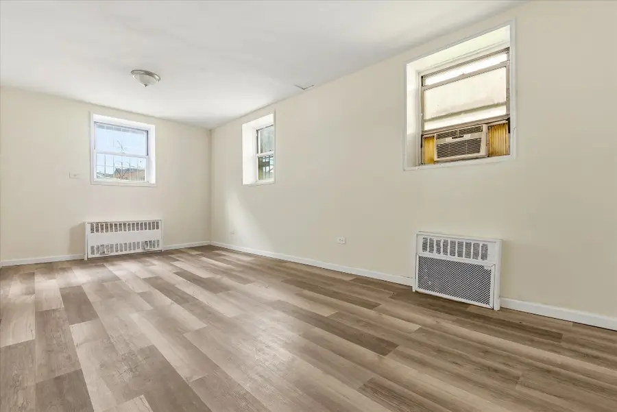 60-11 Broadway #L6, Queens, NY 11377 - #2