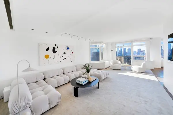 188 E 64th Street #2501, Manhattan, NY 10065
