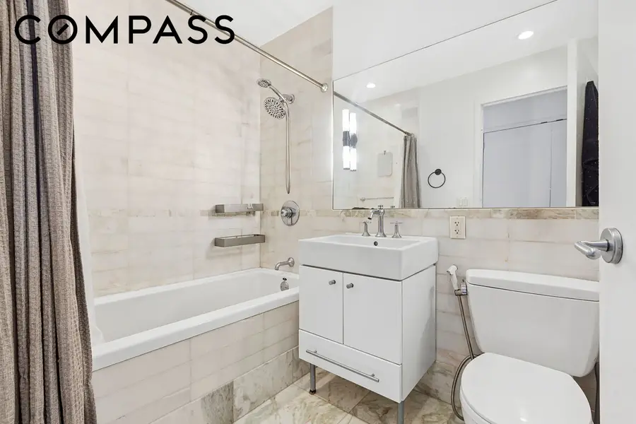635 W 42nd Street #23A, Manhattan, NY 10036 - #3