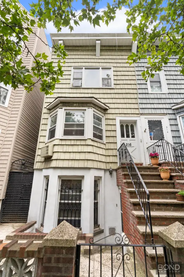 216 Monitor Street, Brooklyn, NY 11222