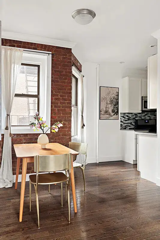 21-06 35th Street #5, Astoria, NY 11105 - #3