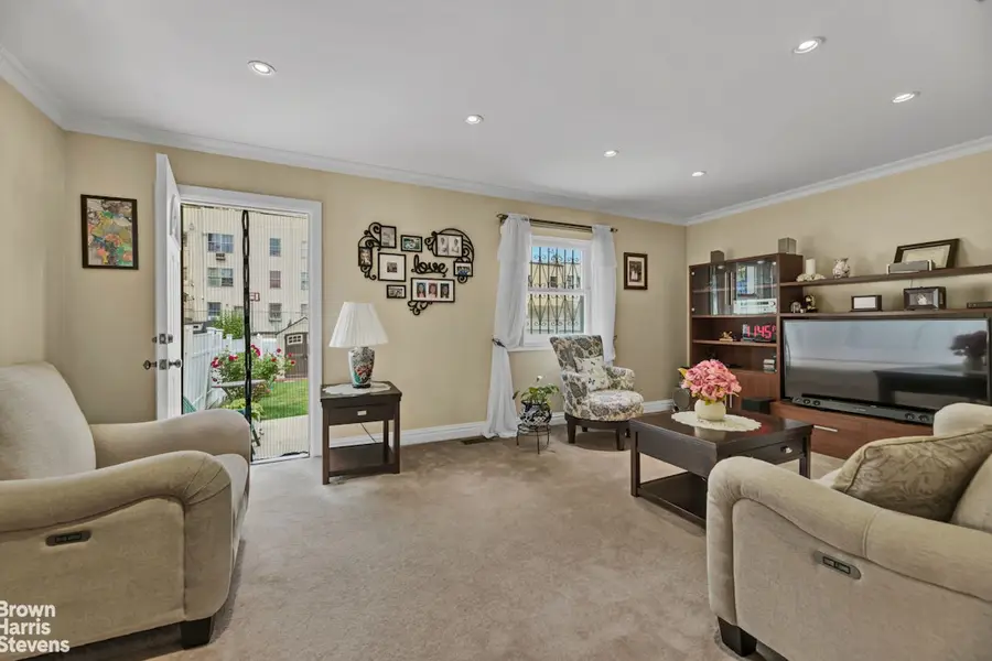 2137 Clinton Avenue, Bronx, NY 10457 - #3