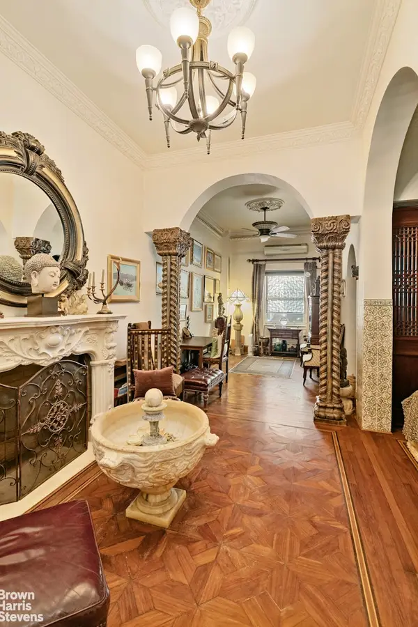 6 E 76th Street #1R, Manhattan, NY 10021