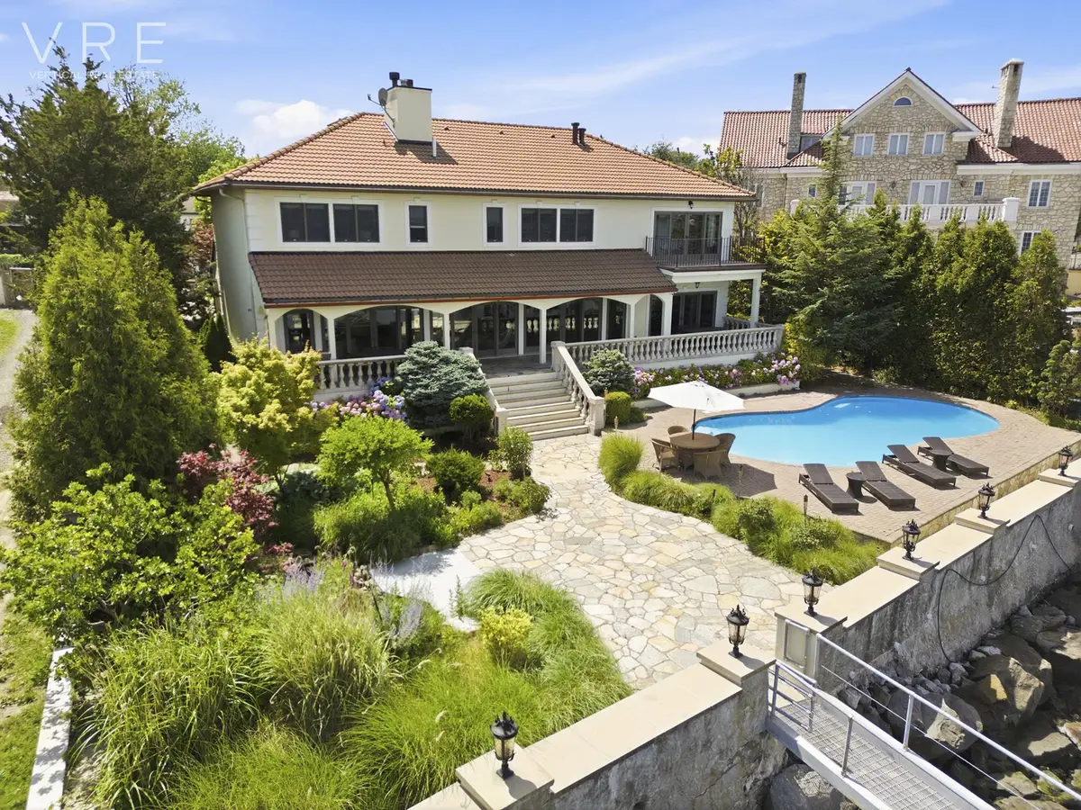 3411 Country Club Road, Bronx, NY 10465 - #1