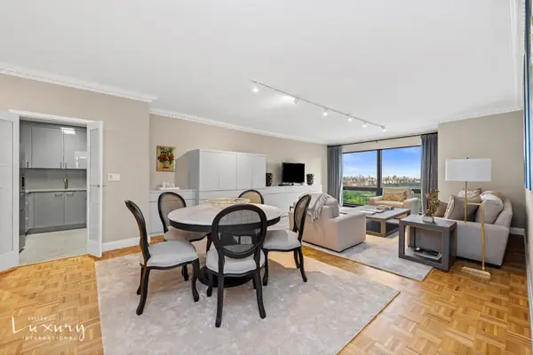 721 Fifth Avenue #37E, Manhattan, NY 10022