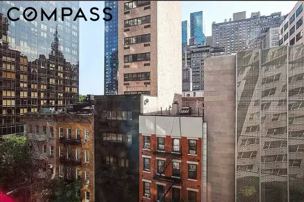 321 E 48th Street #8E, Manhattan, NY 10017
