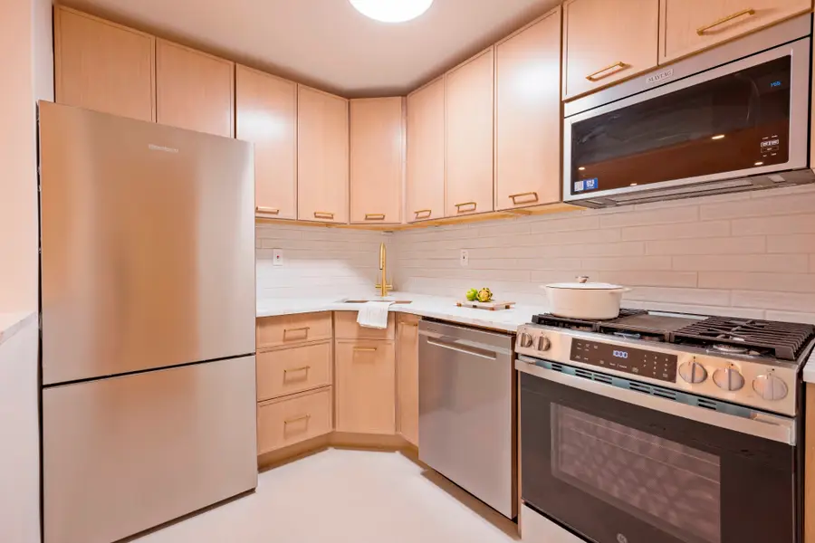 415 Beverley Road #1R, Brooklyn, NY 11218 - #3